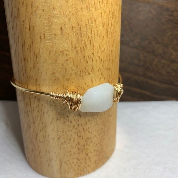 Natural moonstone gemstone bangle bracelet - Picture 3 of 5